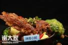 辣骨鲜酱骨头饭，好口碑生意更不错